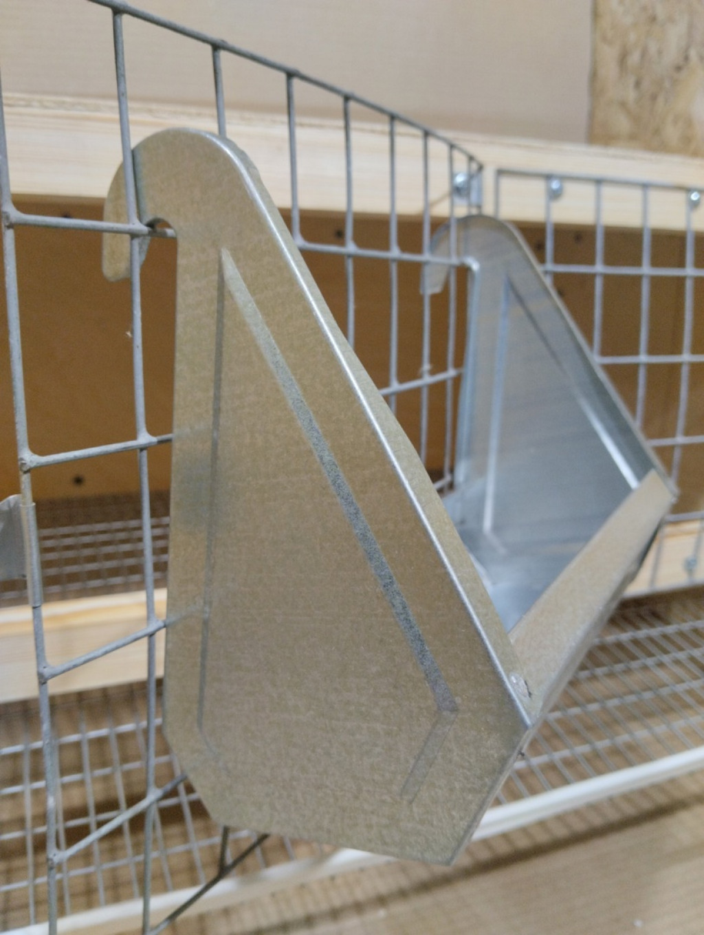 Кормушка "Желоб-20" для кролиководства