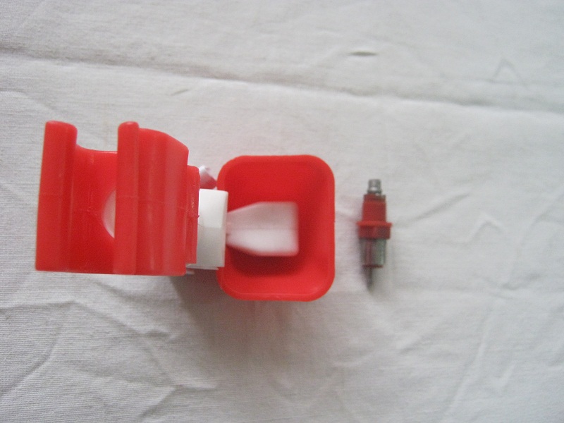 Ниппельная поилка с микрочашкой НПЧ-2