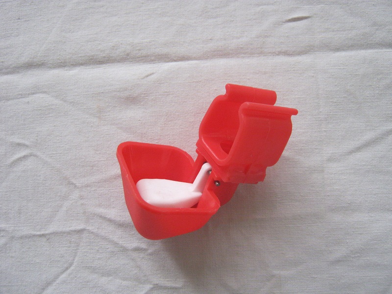 Микрочашка МЧ1-АМ ниппельной поилки