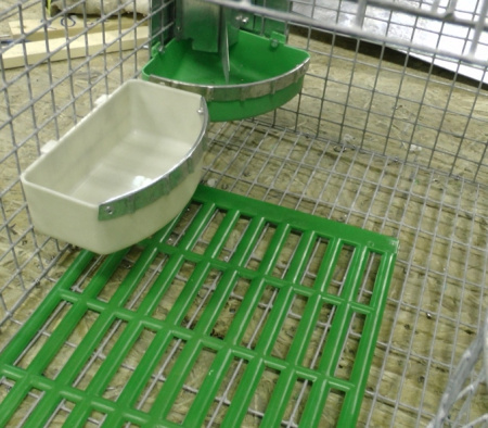 Навесная кормушка "Удача" для птицеводства